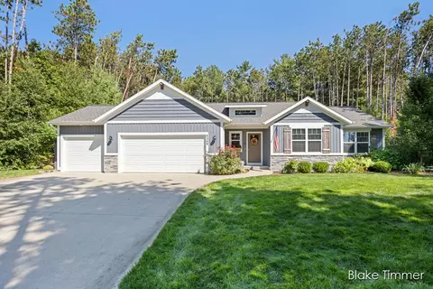 4349 Tracy Trl, Dorr, MI 49323