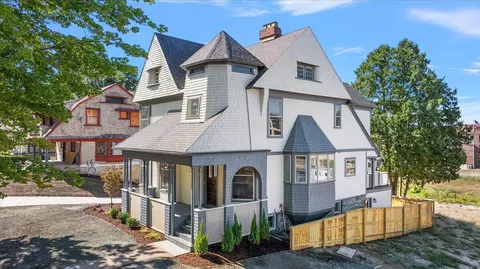 409 Prospect Ave SE, Grand Rapids, MI 49503