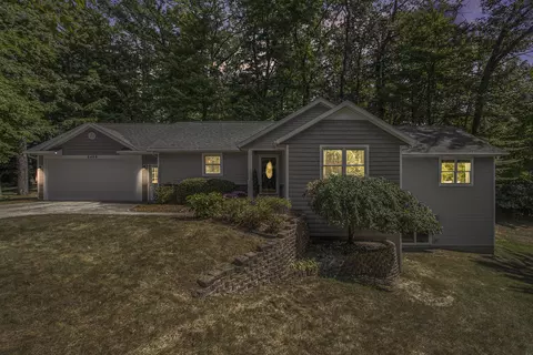 5429 Autumn Ct, Kalamazoo, MI 49009