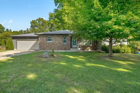 517 Powell Rd, Hastings, MI 49058