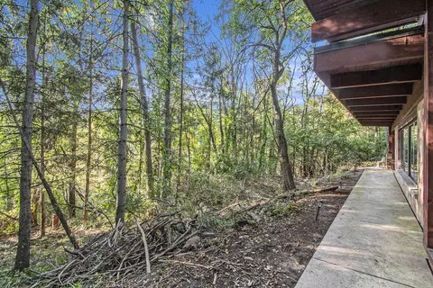 1717 Park Dr, Jackson, MI 49203 photo 5