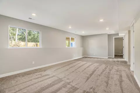 524 Leonard St, Belding, MI 48809 photo 13