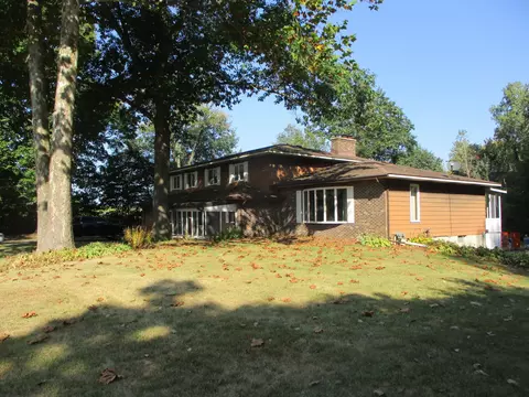 4295 Century Dr, Dorr, MI 49323