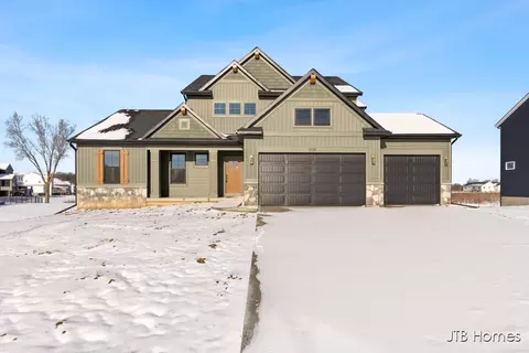 1709 Round Barn Dr, Hudsonville, MI 49426