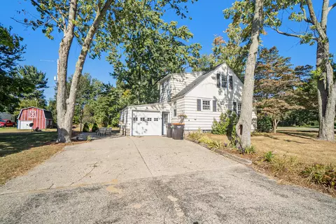 3405 Butternut Dr, Holland, MI 49424
