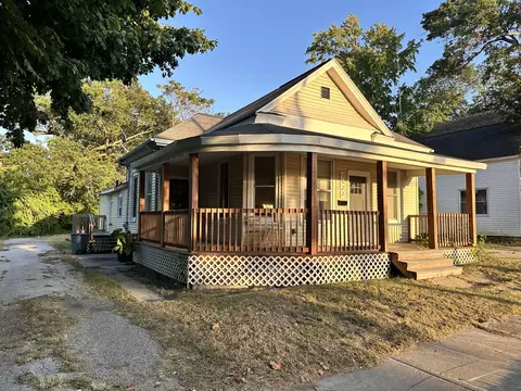 1522 8th St, Muskegon, MI 49441