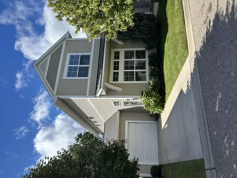 660 Beachwood Path, Benton Harbor, MI 49022