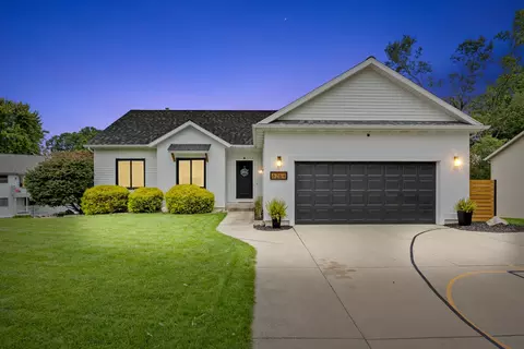 6264 Middale Dr NE, Belmont, MI 49306