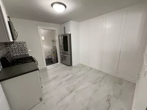2105 Algonac Dr, Flint, MI 48532 photo 8