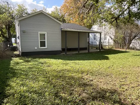2105 Algonac Dr, Flint, MI 48532 photo 17