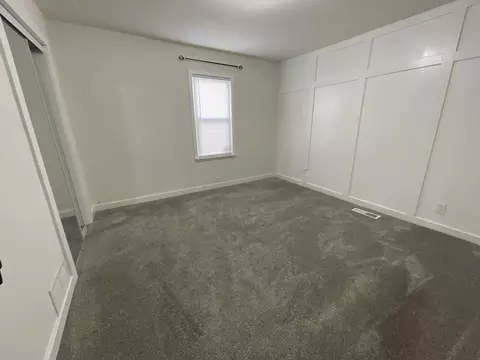 2105 Algonac Dr, Flint, MI 48532 photo 9