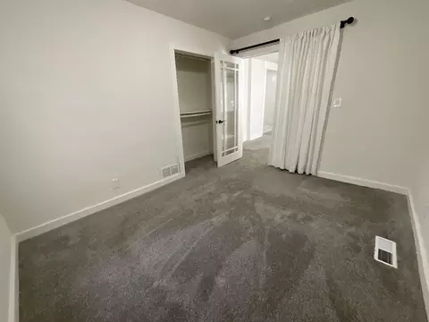 2105 Algonac Dr, Flint, MI 48532 photo 10