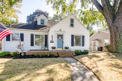 194 Farnham St SE, Grand Rapids, MI 49548