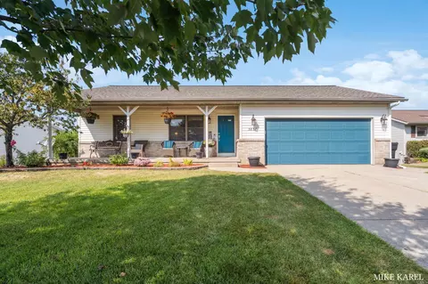 3837 Black Creek Dr, Hudsonville, MI 49426