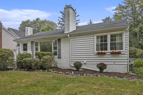 2015 Devolson Ave, Ann Arbor, MI 48104