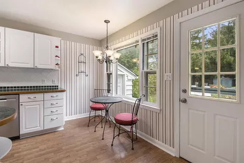 2015 Devolson Ave, Ann Arbor, MI 48104 photo 17