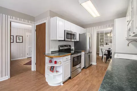 2015 Devolson Ave, Ann Arbor, MI 48104 photo 12