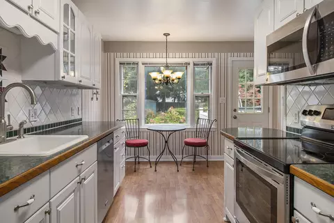 2015 Devolson Ave, Ann Arbor, MI 48104 photo 16