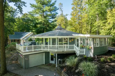 9285 W Circle Dr #--70, Canadian Lakes, MI 49346
