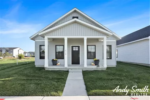878 Winchester St, Holland, MI 49423