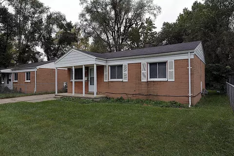 630 Calder Ave, Ypsilanti, MI 48198