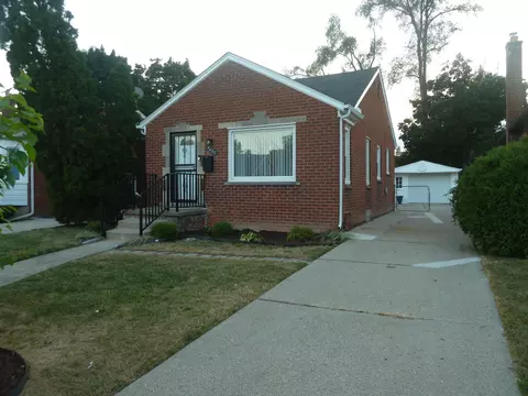 9609 Warwick St, Detroit, MI 48228