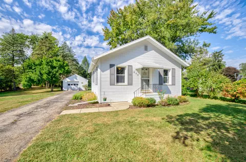 254 Vista Dr, Jackson, MI 49203
