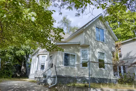 1145 Kalamazoo Ave SE, Grand Rapids, MI 49507