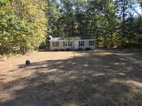 7476 S Forest Glen Dr, Rothbury, MI 49452