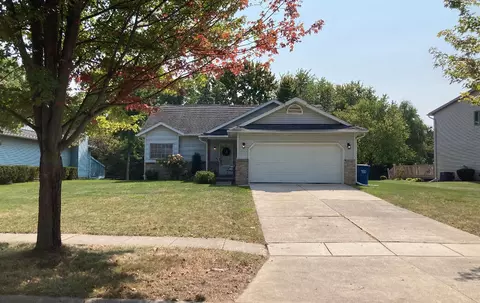 6301 Robison Ln, Saline, MI 48176