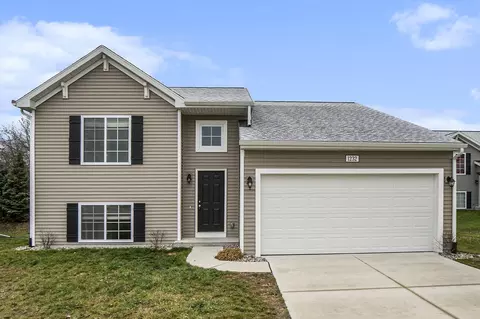 716 Manorwood Cir, Benton Harbor, MI 49022