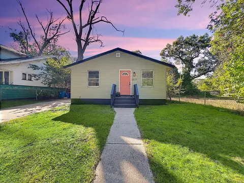 2517 Riordan St, Muskegon, MI 49444