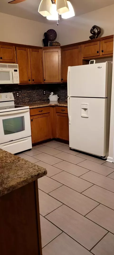 28960 Whitby Dr, Romulus, MI 48174 photo 11