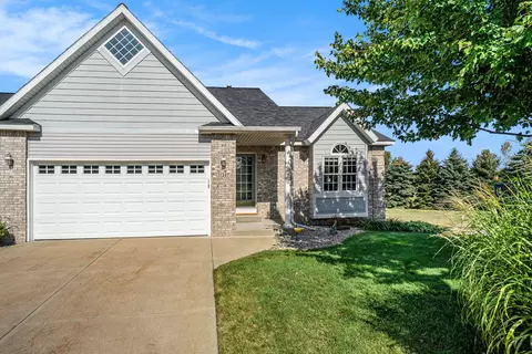 11337 Avocet Ct, Holland, MI 49424