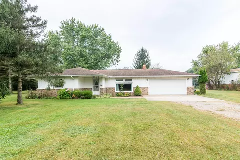 8909 Silver Dr, Dexter, MI 48130