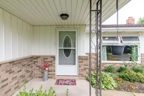 8909 Silver Dr, Dexter, MI 48130 photo 3