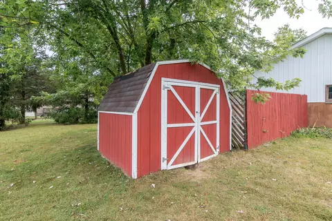 8909 Silver Dr, Dexter, MI 48130 photo 23