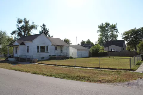 424 S Van Etten St, Pinconning, MI 48650