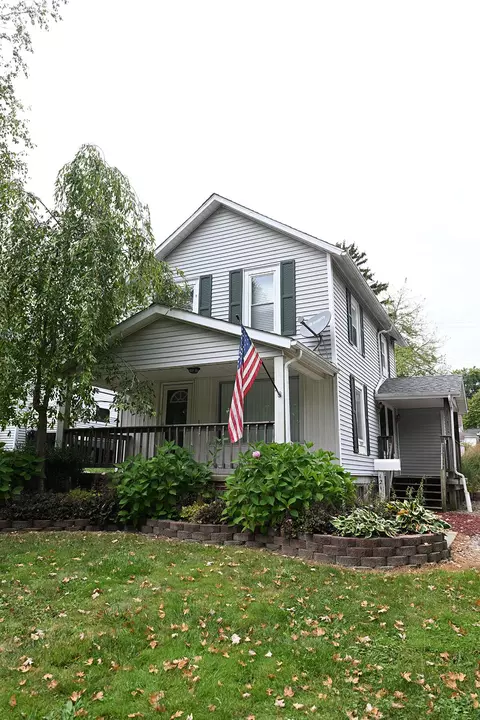121 1st St, Yale, MI 48097