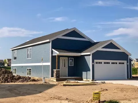 4268 Old Farm Dr, Wayland, MI 49348
