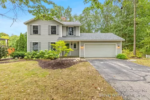 6540 Thimbleweed Ln NE, Rockford, MI 49341