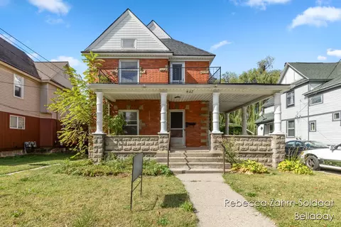 427 Barker Ave NW, Grand Rapids, MI 49504