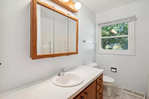 1046 Lowe Dr, Marshall, MI 49068 photo 21