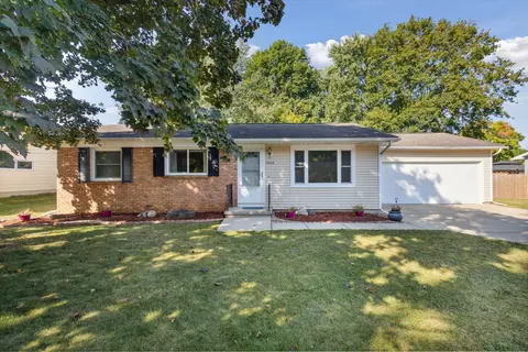 1046 Lowe Dr, Marshall, MI 49068 photo 2