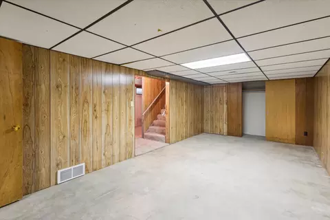 1046 Lowe Dr, Marshall, MI 49068 photo 23