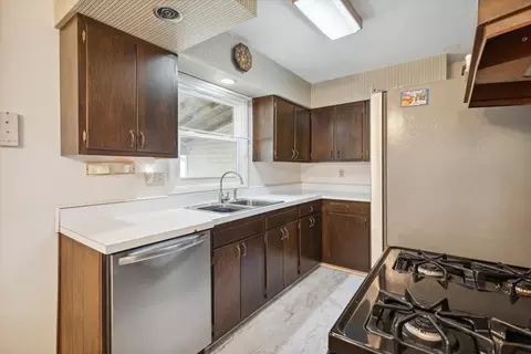 1046 Lowe Dr, Marshall, MI 49068 photo 11