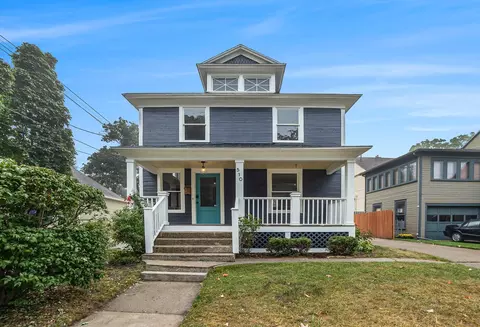 510 Pleasant St SE, Grand Rapids, MI 49503