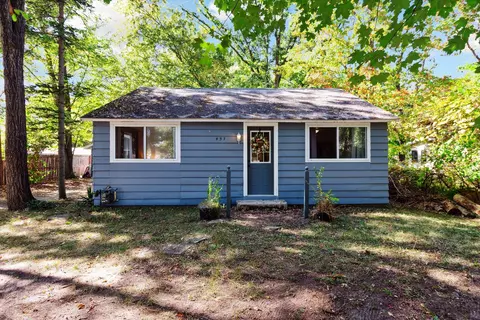 431 Maple St, Baldwin, MI 49304 photo 2