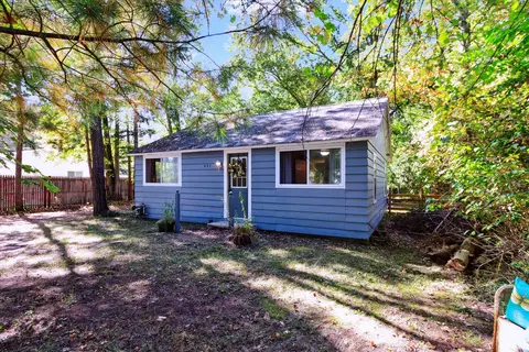 431 Maple St, Baldwin, MI 49304 photo 3
