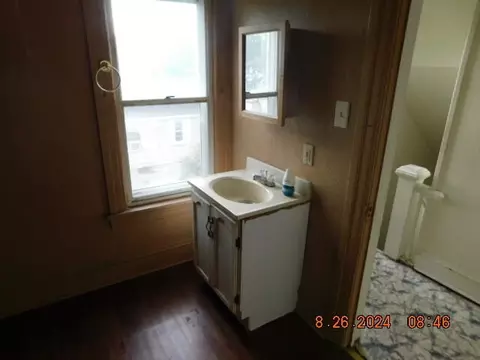 610 Adams St, Jackson, MI 49202 photo 8